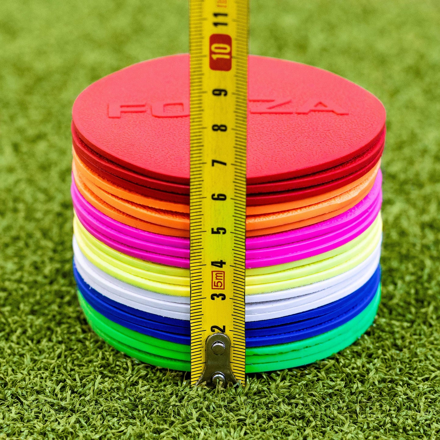 FORZA Mini Conos Planos para Entrenamientos – Variedad de Colores Vivos (Paquete de 20) (Multicolor)