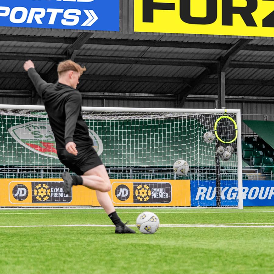 FORZA Red y bolsa para balones de fútbol 2 en 1. Objetivo de portería de fútbol duradero que soporta golpes de 70 mph - Capacidad para hasta 10 balones de fútbol