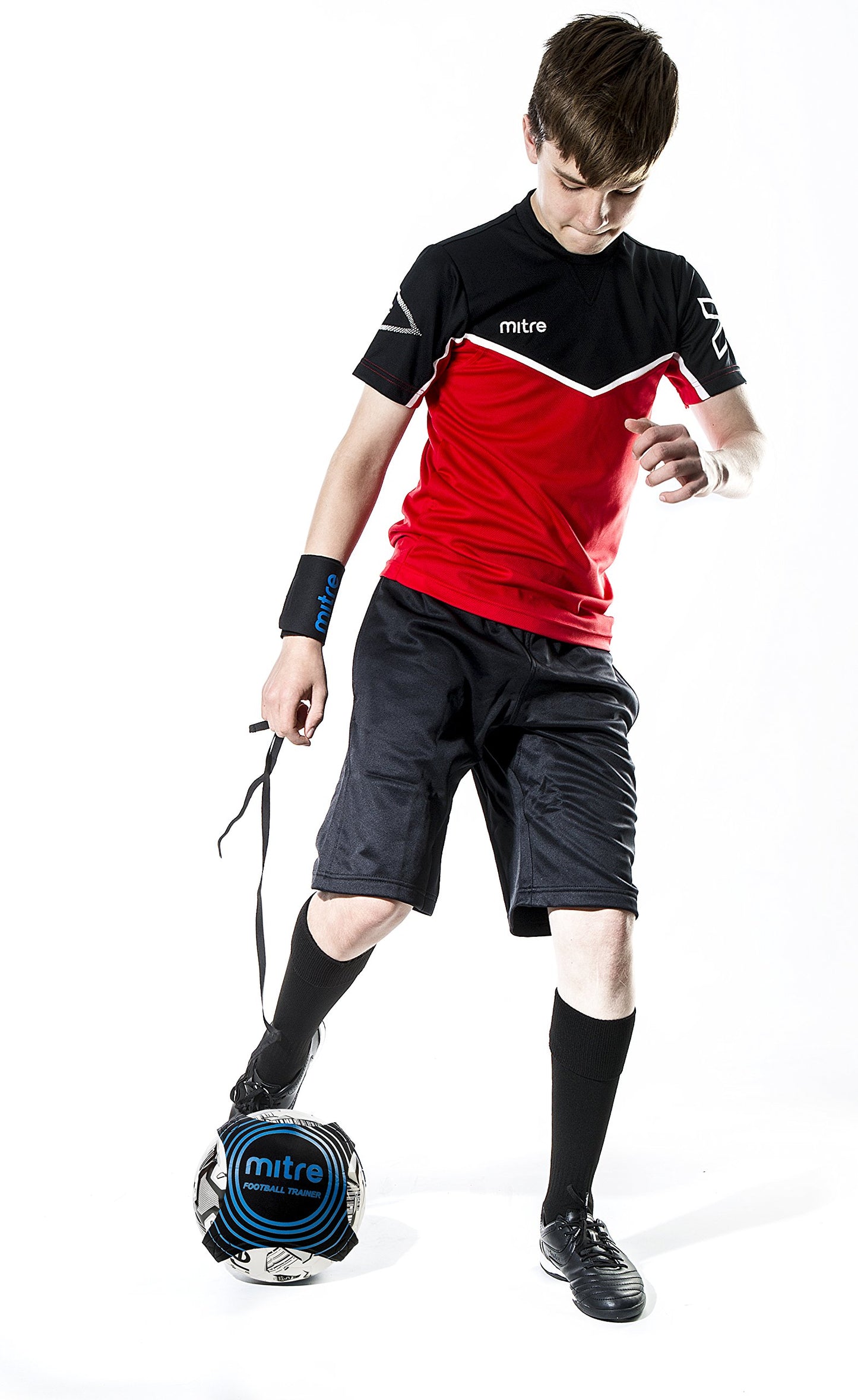 Mitre Entrenador de control y habilidades de fútbol, diseño ajustable, manos libres, talla única, negro/cian